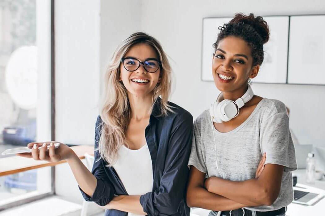 ما مشاوره کاملاً مستقل، پویا و کارآمد را داریم.