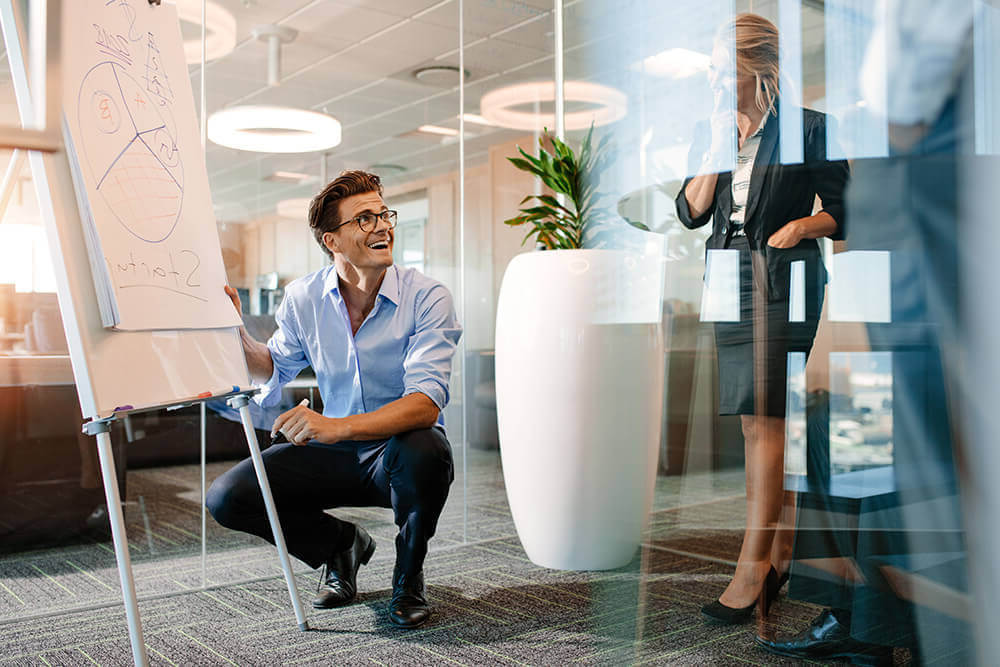 ما در دوران نوسانات، اینجا هستیم تا به شما کمک کنید.